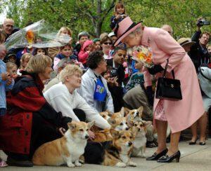 Βασίλισσα Ελισάβετ: Σε ποιον αφήνει τα Κόργκι σκυλάκια της