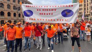 Δυναμική διαδήλωση κυνηγών στη Βαλένθια εν όψει εκλογών